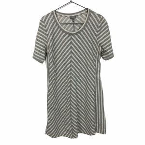 T by Talbots gray stripe short sleeve tunic top